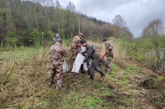 1747278325459659.jpg 筑牢安全防線 守護(hù)生命家園東北岔林場扎實(shí)開展“防災(zāi)減災(zāi)日”系列活動(2).jpg